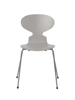 3101 Myren Stol i farvet ask af Arne Jacobsen