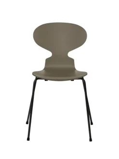 3101 Myren Stol lakeret af Arne Jacobsen