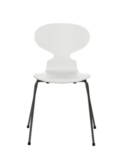 3101 Myren Stol lakeret af Arne Jacobsen