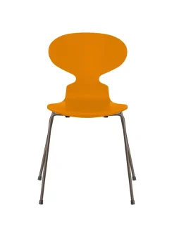 3101 Myren Stol lakeret af Arne Jacobsen