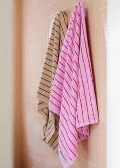 Naram towel - Baby pink & Ski patrol fra Bongusta