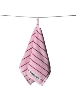 Naram towel - Baby pink & Ski patrol fra Bongusta