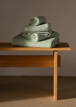Naram towel - Silver Sage fra Bongusta