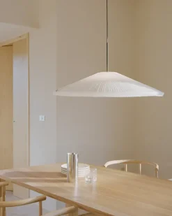 Nebra Pendant Lamp Large fra New Works