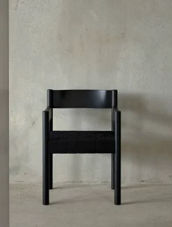 Nørgaard Armstol, sorte gjorde af Friis & Moltke