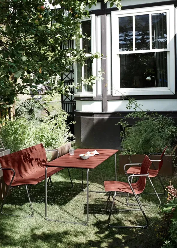 Ocean Havebord 140x70, burnt red fra Mater