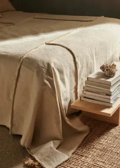Offset Bedspread fra Ferm Living