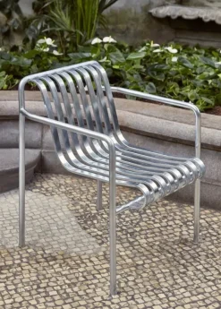 Palissade Dining Armchair, hot galvanised fra Hay