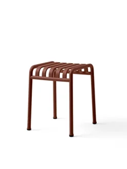 Palissade Stool, iron red fra Hay