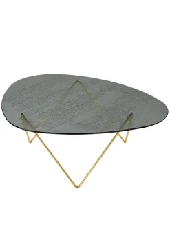 Pedrera Coffee Table, Smoke Structured Glass fra GUBI