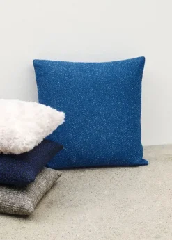 Pilot Cushion i blå, 60 x 60 cm fra Kvadrat