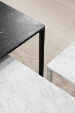 Piloti Bord, hvid carrara fra Fredericia Furniture