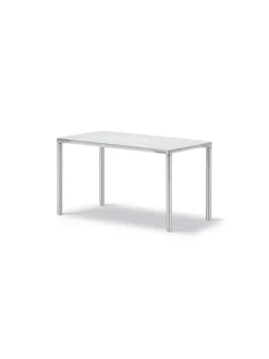 Piloti Bord, hvid carrara fra Fredericia Furniture
