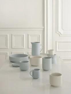 Pisu 05 Bowl, vanilla white fra Louise Roe