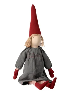 Pixy size 5 pige med grå kjole fra Maileg