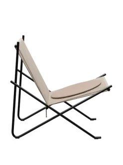 PK4 Loungestol i natur, sort stel af Poul Kjærholm