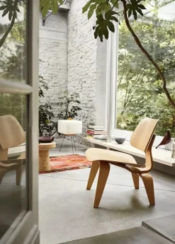 Plywood Group LCW, valnød fra Vitra