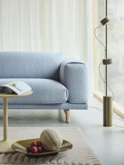 Post Floor Lamp fra Muuto