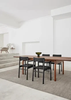 Post Spisebordsstol, eg sort lak fra Fredericia Furniture