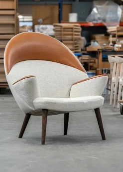 PP521 Den Polstrede Påfugl af Hans J. Wegner