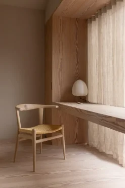 PP518 Tyrestol m. polstret sæde af Hans J. Wegner