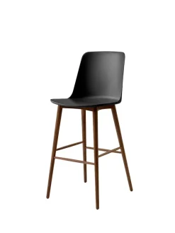 Rely HW133 Bar Chair, walnut fra &Tradition
