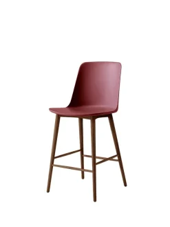Rely HW128 Counter Chair, walnut fra &Tradition
