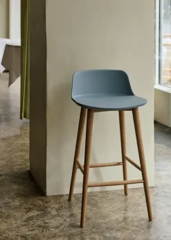 Rely HW118 counter stool, oak fra &Tradition