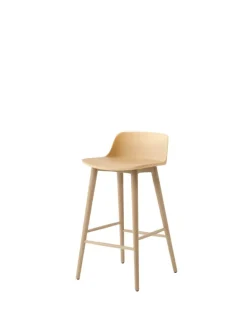 Rely HW118 counter stool, oak fra &Tradition