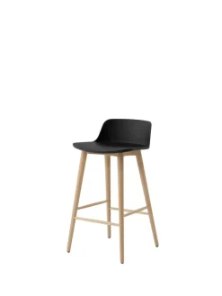 Rely HW118 counter stool, oak fra &Tradition