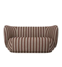 Rico Sofa 2 Louisiana, Sand/Chocolate fra Ferm Living