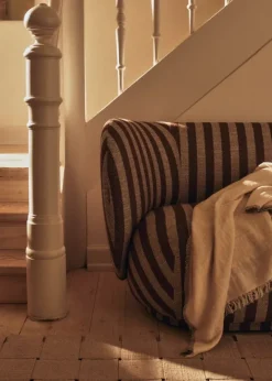Rico Sofa 2 Louisiana, Sand/Chocolate fra Ferm Living