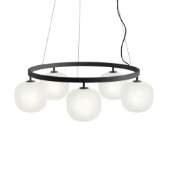 Rime lysekrone fra Muuto