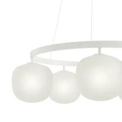 Rime lysekrone fra Muuto