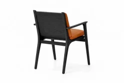 Rén spisebordsstol med armlæn, onyx eg, hynder m. cognac læder
