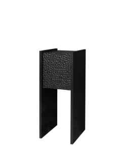 Scarni Pedestal Cabinet, Dark Stained Ash fra Ferm Living