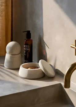Serene Jar, low fra Woud