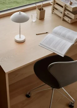 3117 Serie 7 Kontorstol af Arne Jacobsen