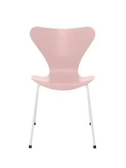 3107 Serie 7 stol i farvet ask af Arne Jacobsen