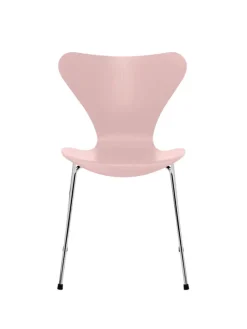 3107 Serie 7 stol i farvet ask af Arne Jacobsen