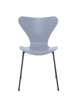 3107 Serie 7 stol i farvet ask af Arne Jacobsen