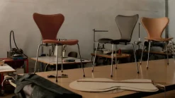 3107 Serie 7 stol, Tailored af Arne Jacobsen
