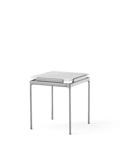Sett LN11 Sidebord, bianco carrara marble/ dark chrome fra &Tradition