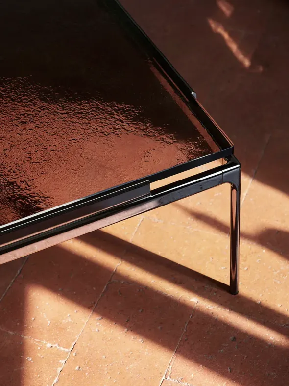 Sett LN12 Sofabord, smoked glass / dark chrome fra &Tradition