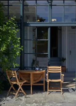 Skagerak Selandia Sæt, 2 armstole og Ø 94 bord fra Fritz Hansen