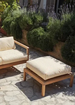 Skagerak Virkelyst Puf, Golden Yellow Stripe fra Fritz Hansen