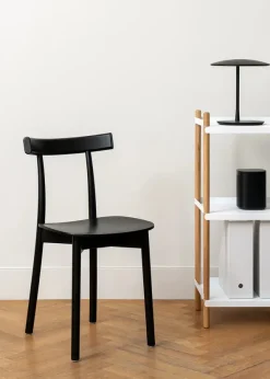 Skinny wooden chair, ash/black fra Nine