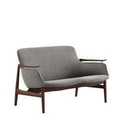 53 sofa, valnød af Finn Juhl