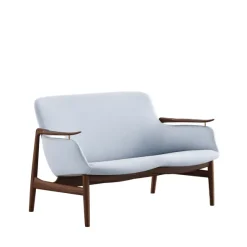 53 sofa, valnød af Finn Juhl