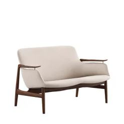 53 sofa, valnød af Finn Juhl